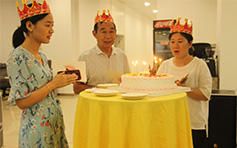 2018年5月份员工生日会报道